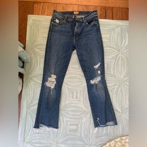 Mother jeans. Medium rise. Medium wash.
